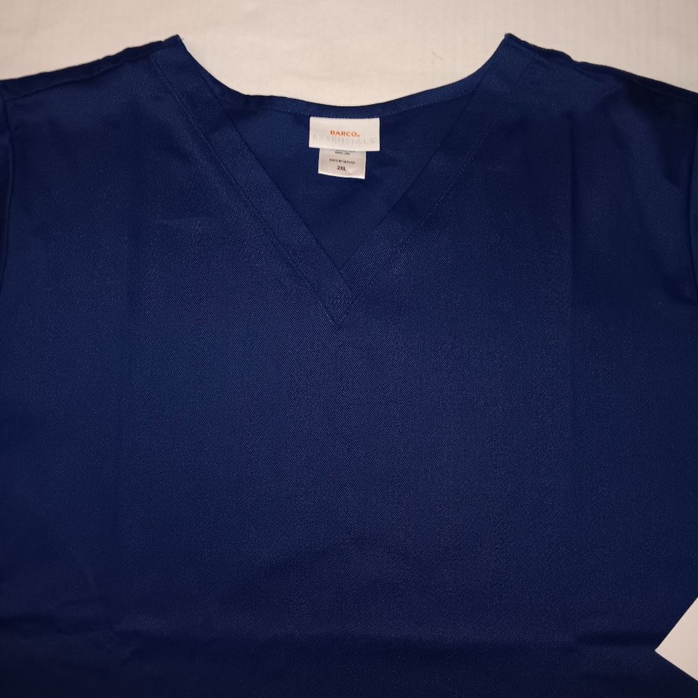 BARCO. WOMEN'S SHORT SLEEVE V NECK SIDE SLIT SCRUB TOP